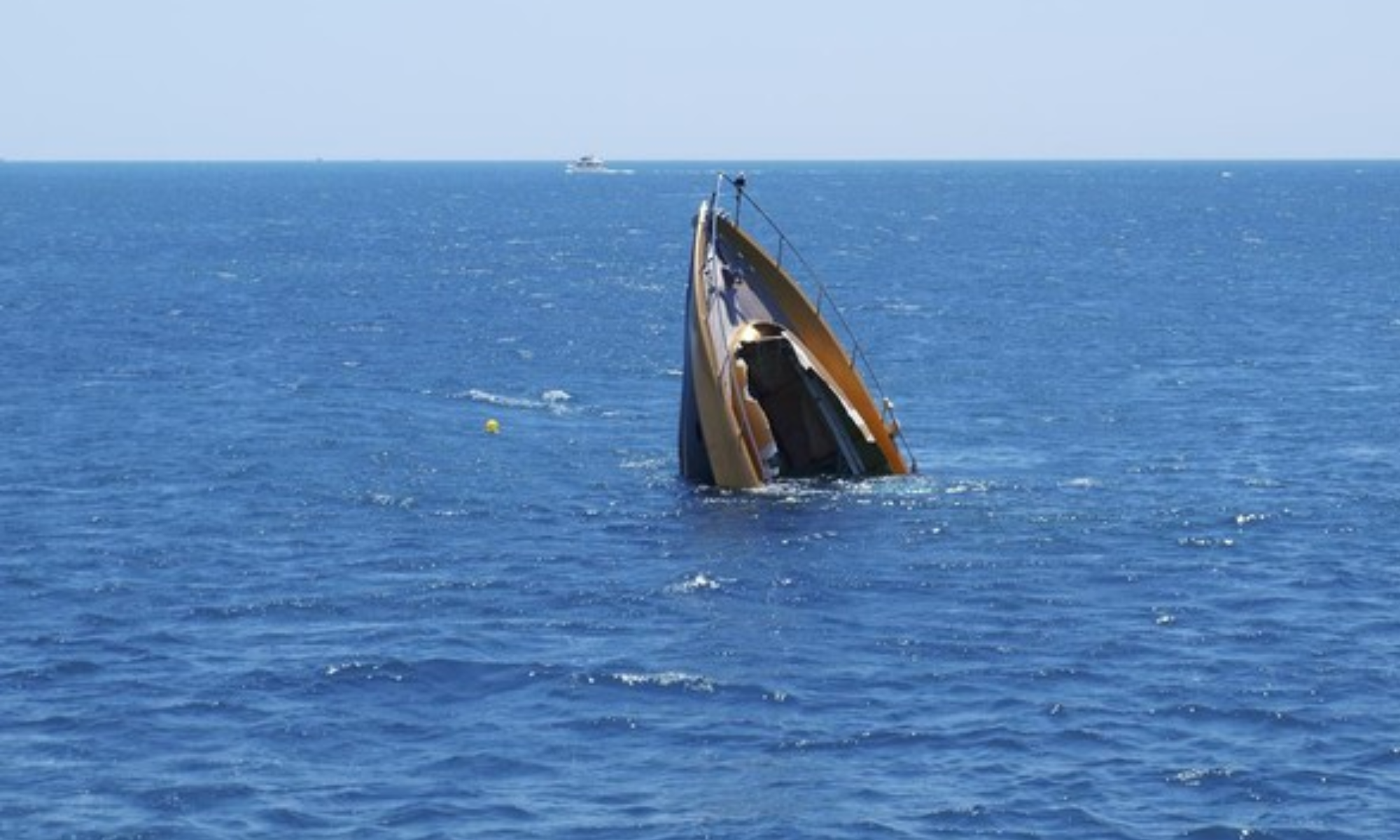 Tragedi Wisata Bahari di Bengkulu: Kapal Tenggelam, 7 Tewas, Puluhan Dievakuasi