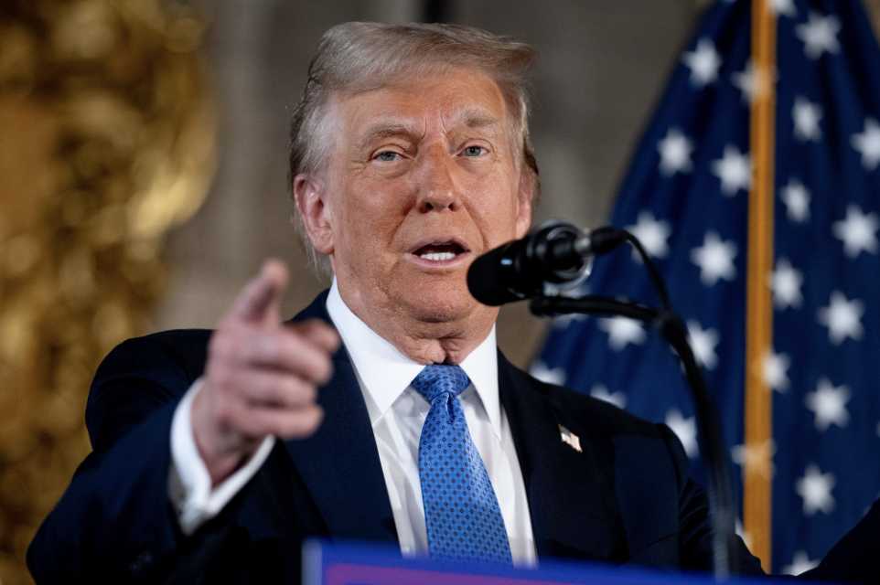 Trump Ubah Nama Kennedy Arts Center, Picu Kontroversi Besar di AS