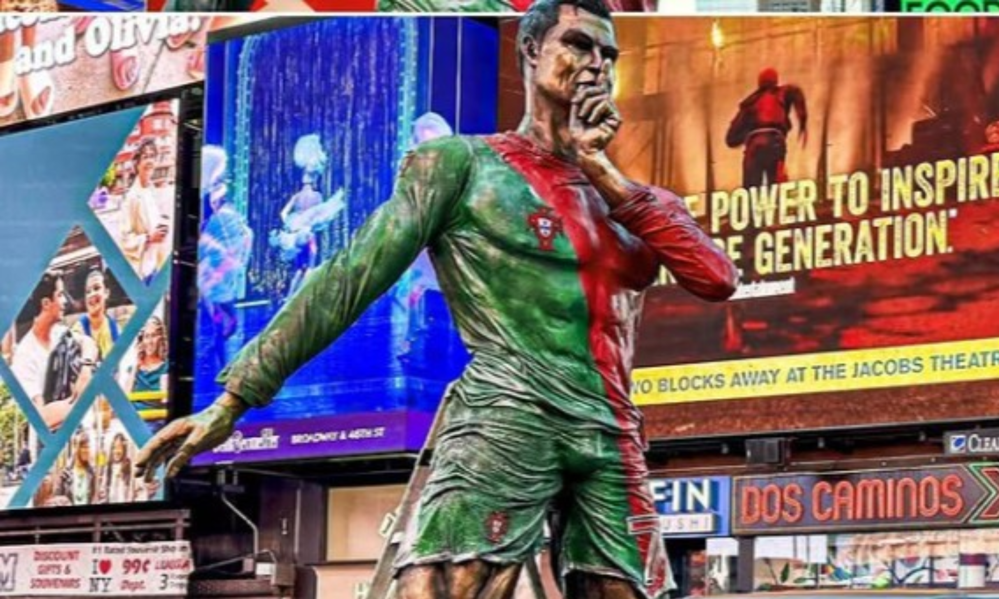Patung Raksasa Cristiano Ronaldo Hiasi Times Square, Rayakan Hari Jadi ke-40