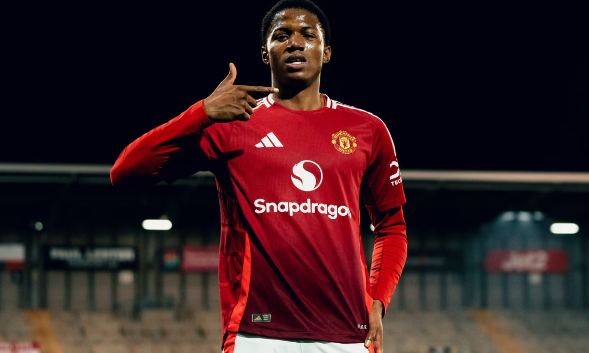 Debut di Usia 16, Cetak Rekor Meski Manchester United Takluk 3-4 dari Brentford