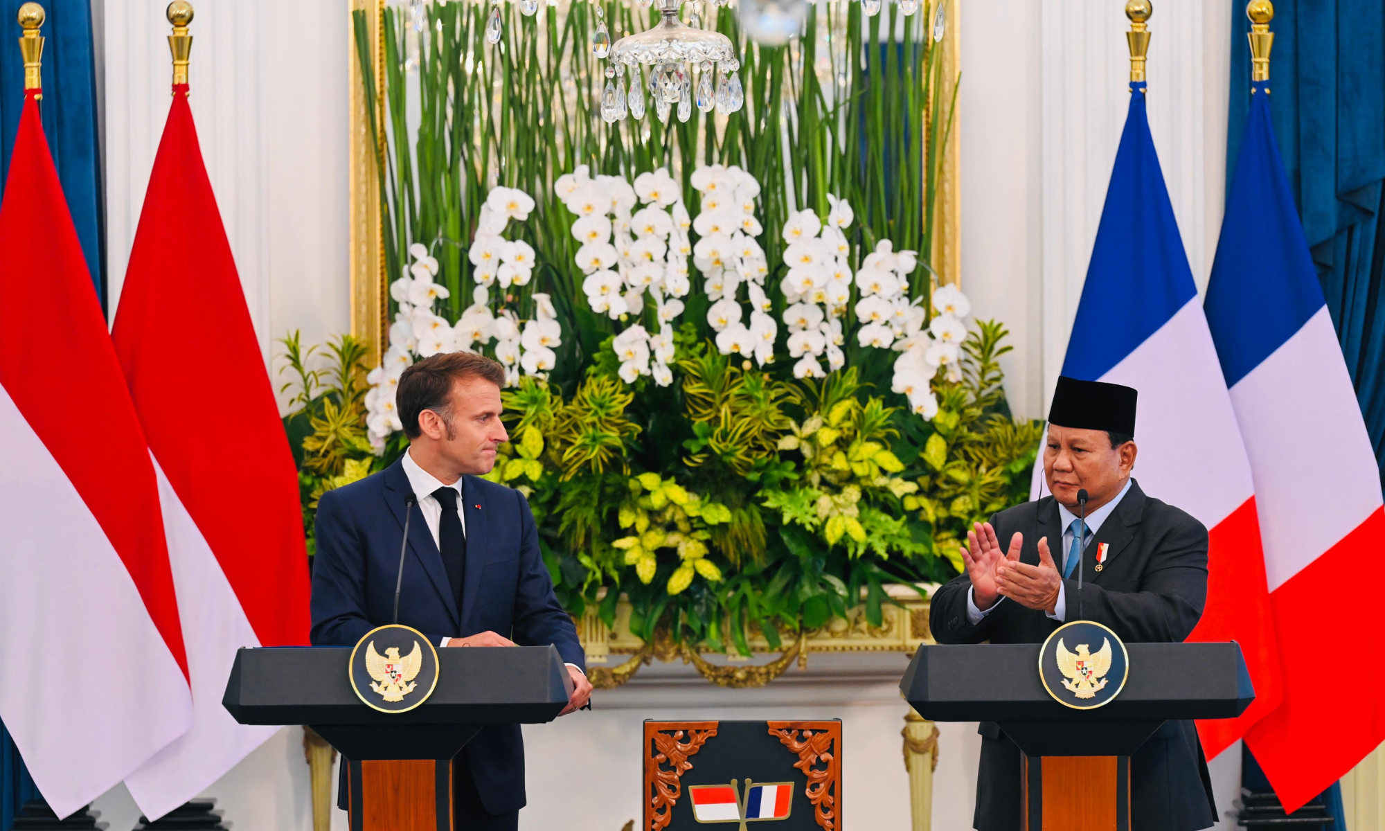 7 Fakta Menarik Kunjungan Presiden Macron ke Borobudur Bersama Prabowo