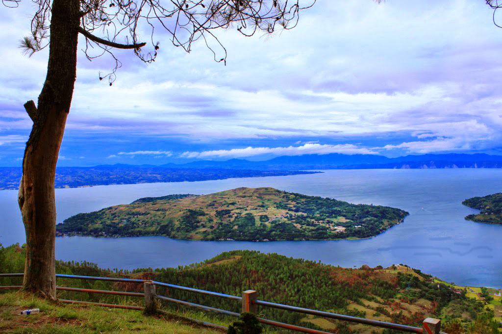 Danau Toba Dapat Hadiah â€˜Kartu Kuningâ€™ Dari UNESCO