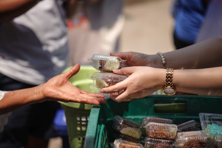 6 Tahun Berturut-turut Indonesia Jadi Negara Paling Dermawan di Dunia