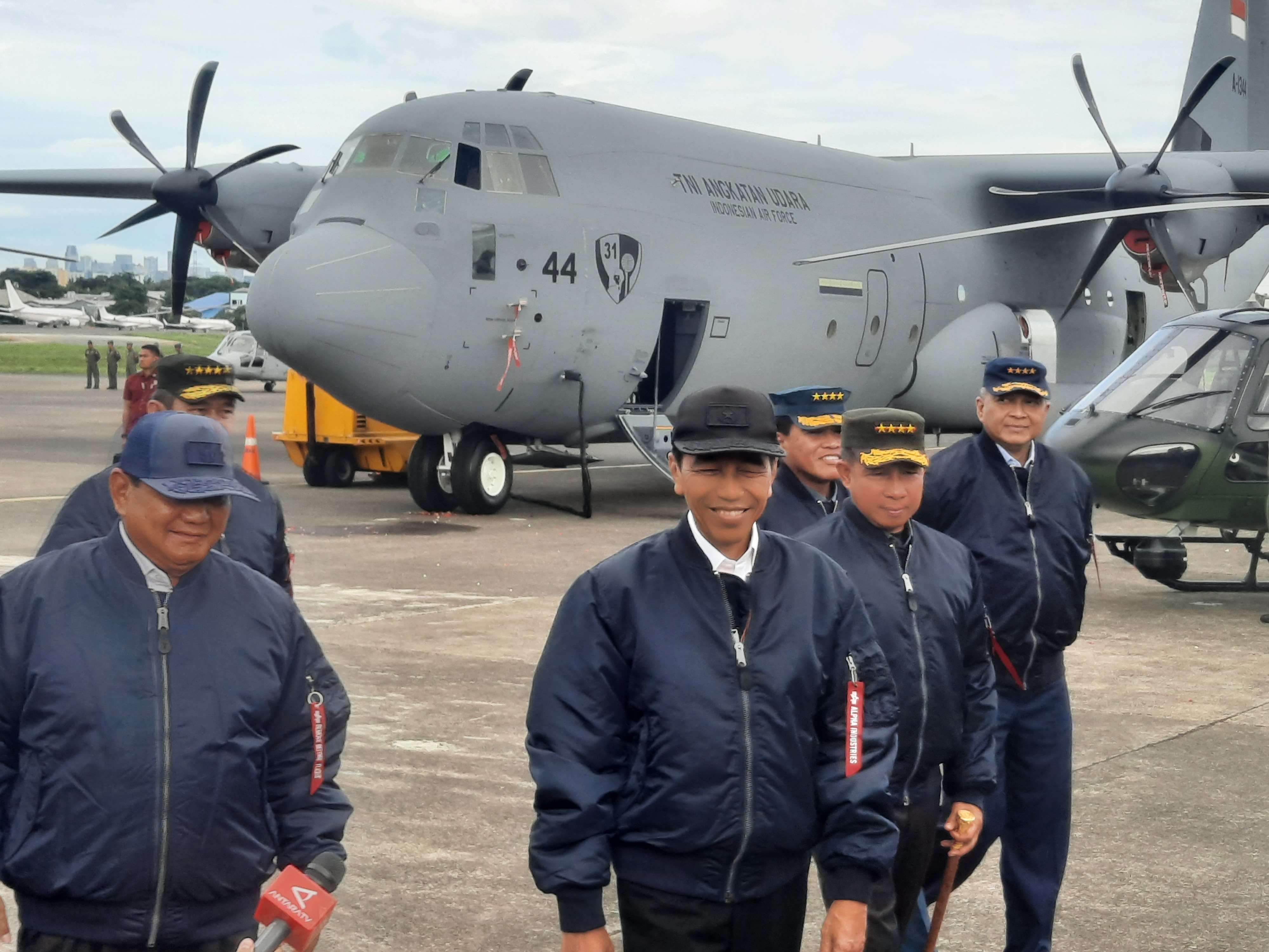 Presiden Jokowi Tepis Isu Menhan Prabowo Sakit