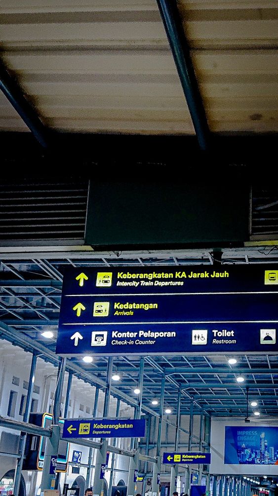 Ramadan 2024: Buka Puasa di Transportasi Umum? Ini Aturan yang Harus Diperhatikan!