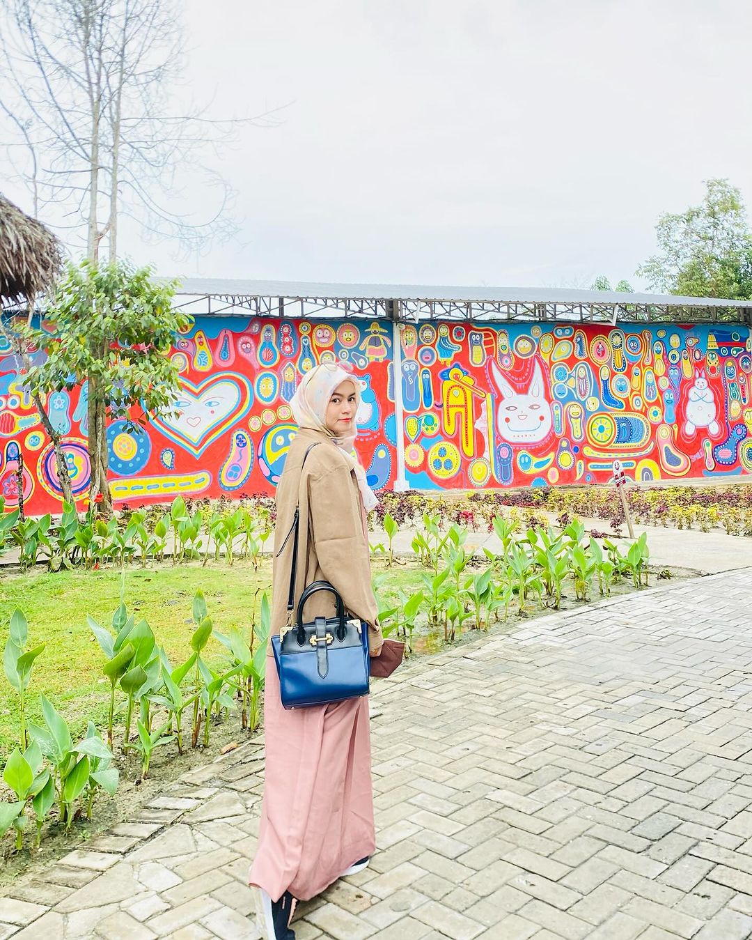 Bella Pratiwi: Guru Inspiratif yang Menginspirasi Dunia Kecantikan Lewat Konten Kreatif