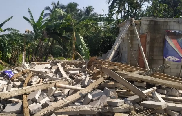 Terjangan Angin Puting Beliung di Bogor: 244 Rumah Rusak dan 2 Korban Jiwa