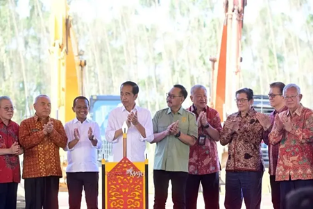 Pengaruh Oligarki Sembilan Naga dalam Struktur Ekonomi Indonesia: Menguat atau Melemah untuk Indonesia 2025?