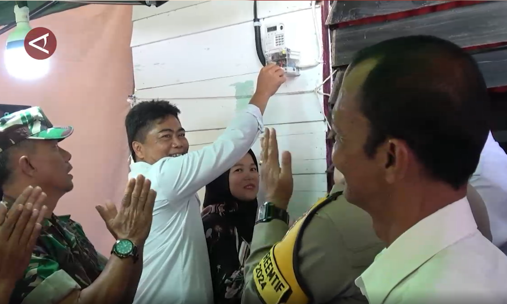 PLN Telah Salurkan Listrik Gratis Ke 2.786 Warga  di Sumatra Barat