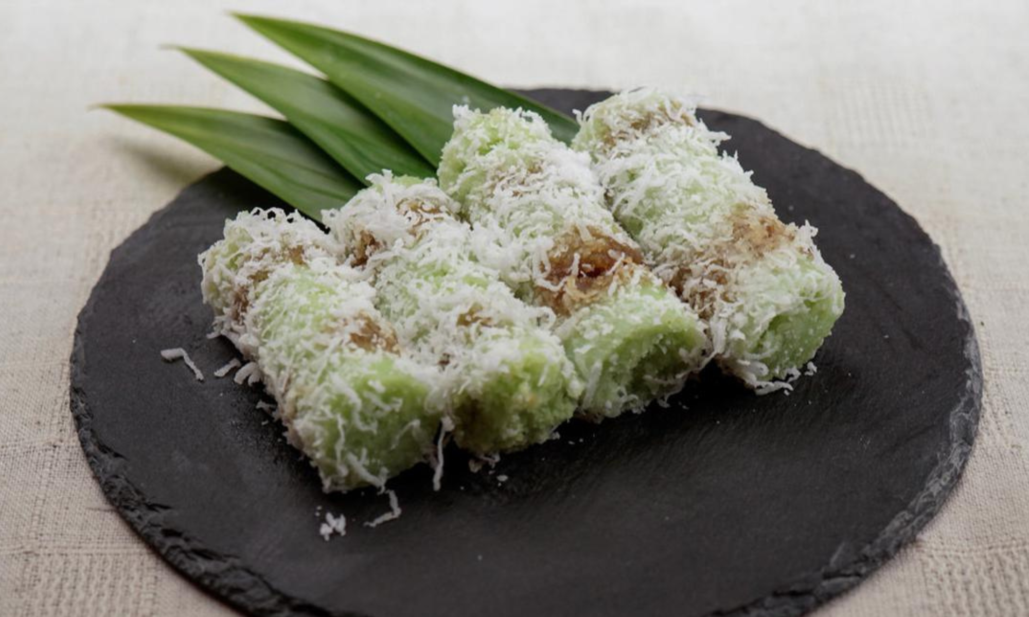 Kue Putu, Si Lembut yang Menggoda Lidah!
