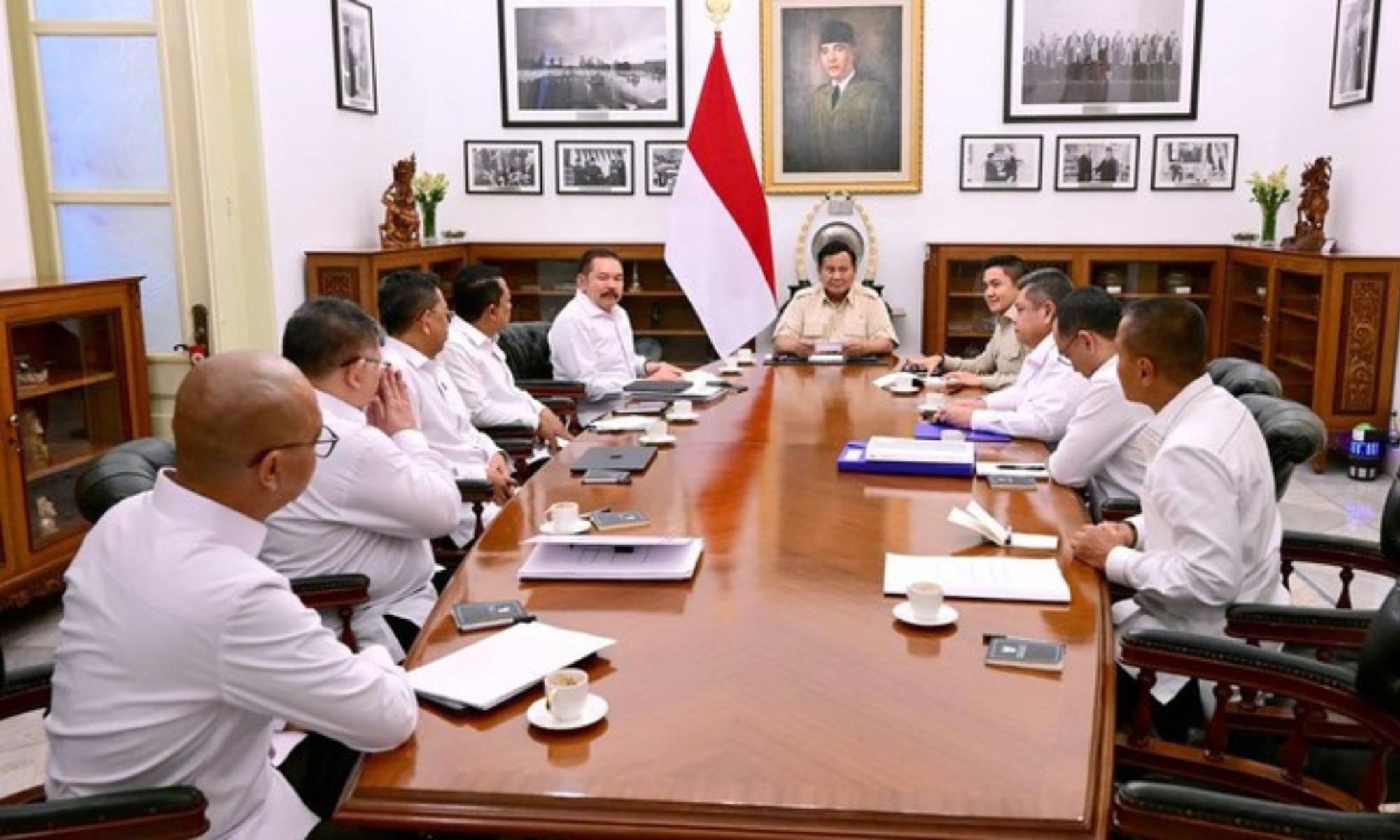 Prabowo Subianto Tegaskan Komitmen Hukum: Fokus Penanganan Korupsi dan Perizinan Ilegal