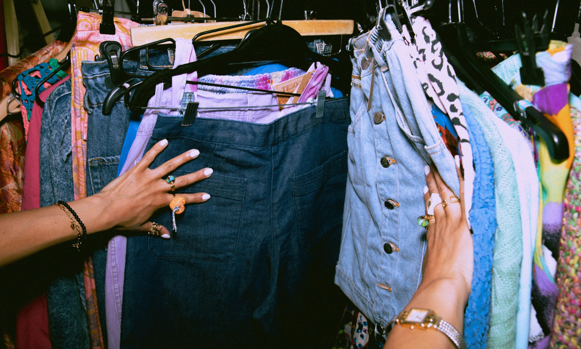 7 Tips Thrifting di Pasar Senen, Dapatkan Barang Murah Berkualitas