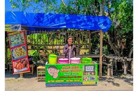 Dari Penjual Dawet hingga Lulus Cumlaude, Kisah Inspiratif Dimas yang Tak Pernah Menyerah!