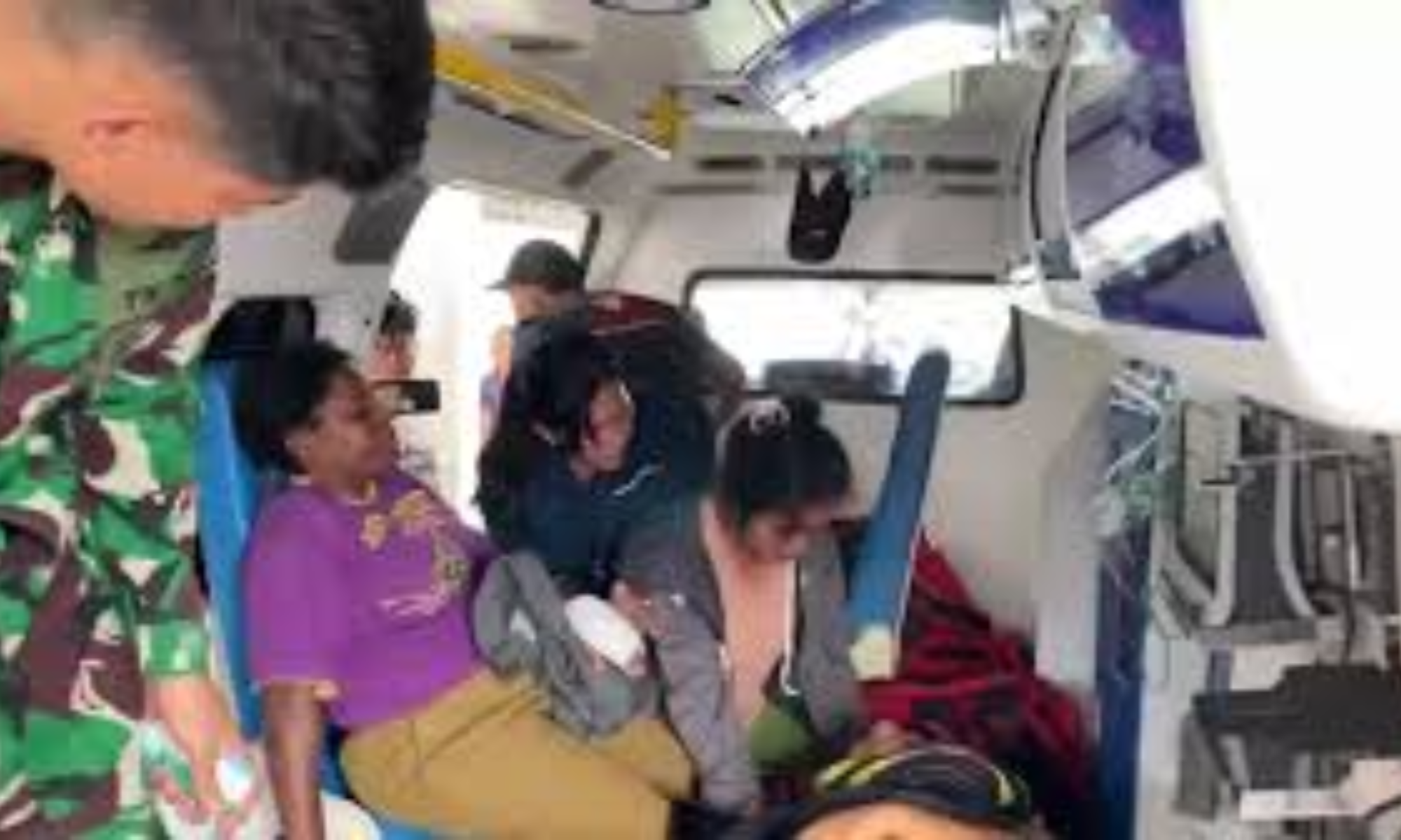 TNI-Polri Sukses Evakuasi Korban Serangan KKB di Anggruk: Perjuangan di Medan Sulit Papua