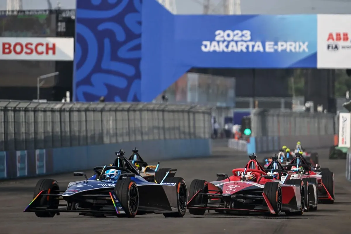 JAKARTA E-PRIX 2025 KEMBALI! BALAPAN MOBIL LISTRIK PALING CANGGIH SIAP GEMPARKAN INDONESIA