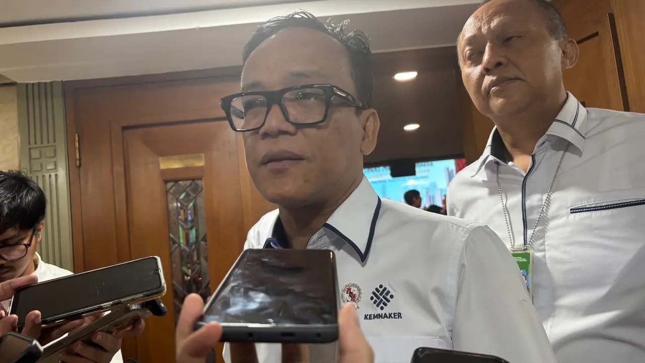 Jumlah PHK Naik 32% di 2025, Wamenaker Immanuel: Kondisi Dunia Belum Pulih
