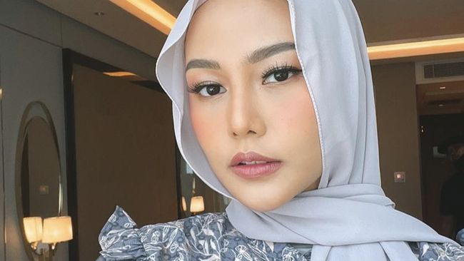 Dara Arafah Geram Data Pribadinya Disebar Petugas Asuransi Lewat Status WhatsApp