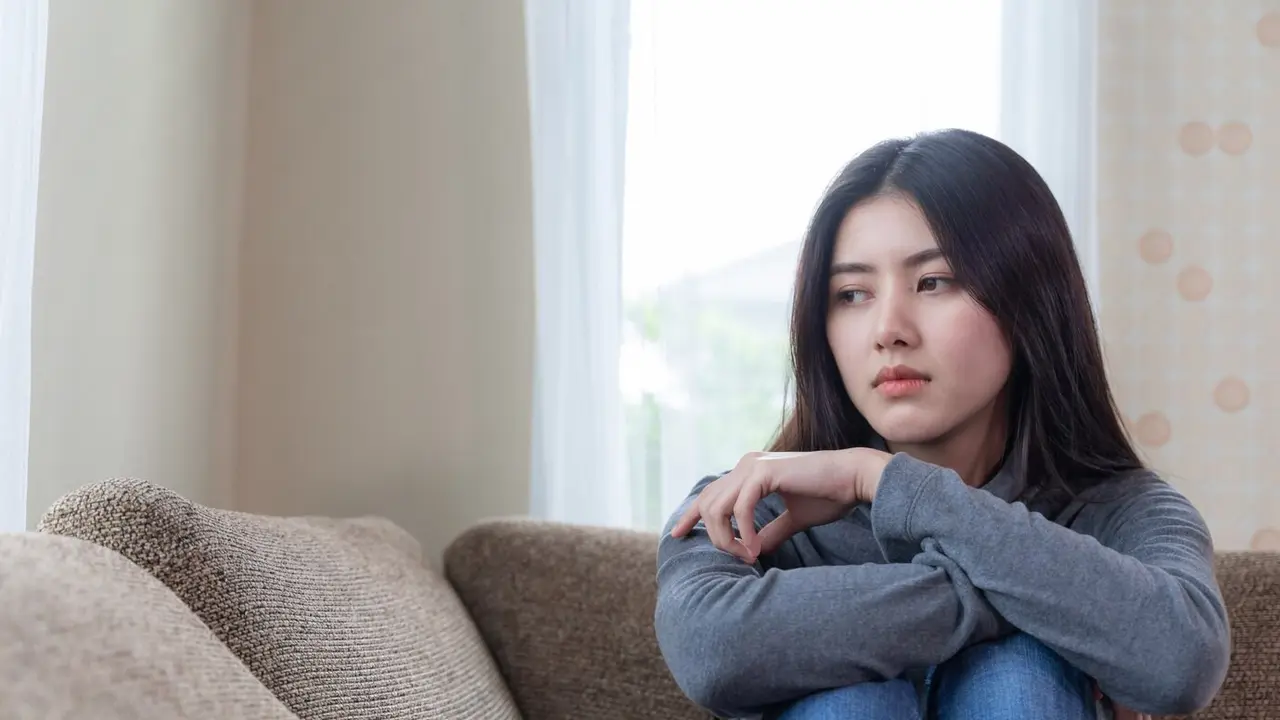 [Waspada!] 7 Fakta Pikiran Buruk Tiba-Tiba: Normal atau Tanda Bahaya Mental?