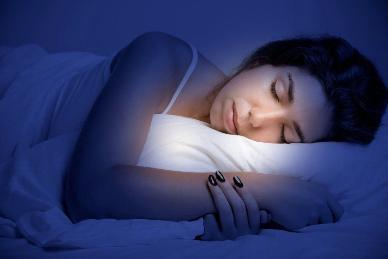 4 Fakta Tidur Lampu Mati Vs Nyala: Dampak Sehat & Bahayanya!