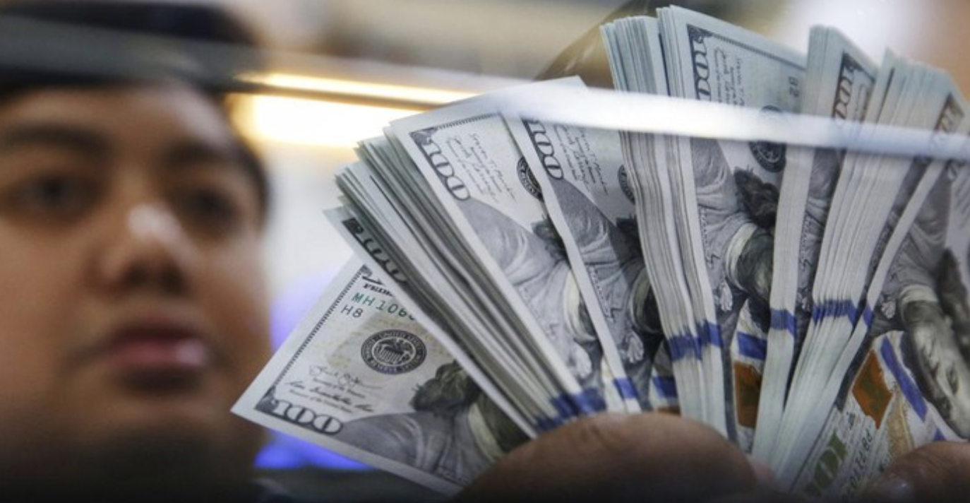 Rupiah Tertekan! 5 Fakta Kurs Nyaris Tembus Rp17.000 Lawan Dolar AS