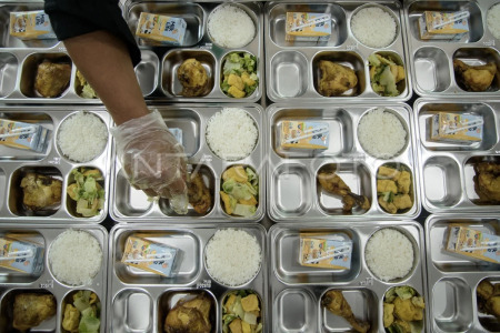 BREAKING: 45 Siswa Diduga Keracunan Nasi Kuning &amp; Sayur MBG di Martapura