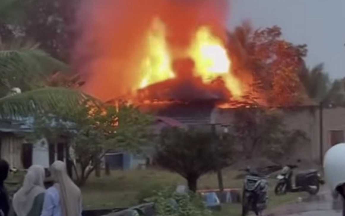 Ibu-ibu Amuk Warga di Madina, Oknum Diduga Bandar Narkoba Diamankan Polisi