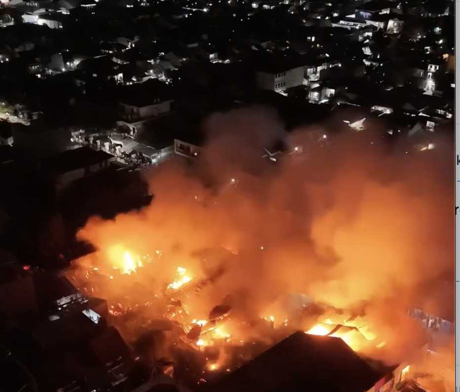 Gudang Dekorasi Cipadu Terbakar, Damkar Tangsel Taksir Kerugian Mencapai Rp7 M