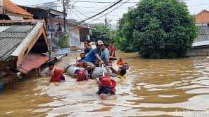 Tips Aman Saat Banjir Melanda untuk Lindungi Diri dan Keluarga