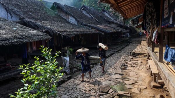 7 Fakta Seru tentang Suku Baduy: Para Penjaga Tradisi di Hutan Banten