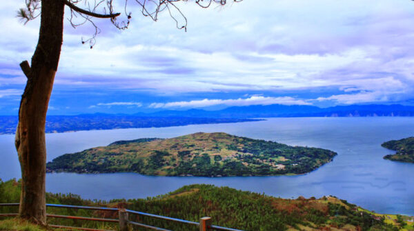 Danau Toba Dapat Hadiah ‘Kartu Kuning’ Dari UNESCO