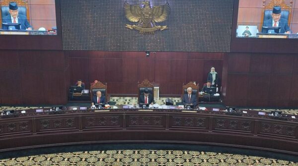 Ketua MK Anwar Usman Diberhentikan dari Jabatannya