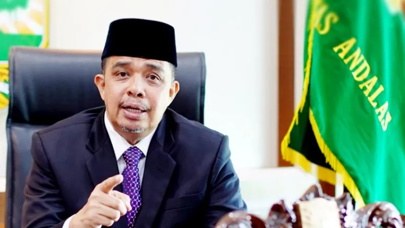 Mantan Rektor UNAND Prof Yuliandri Jadi Anggota MKMK Permanen