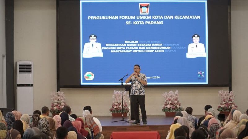 Wali Kota Padang Kukuhkan Pengurus Forum UMKM