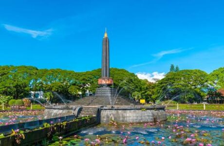 Wisata Malang - Alun2 Tugu Malang