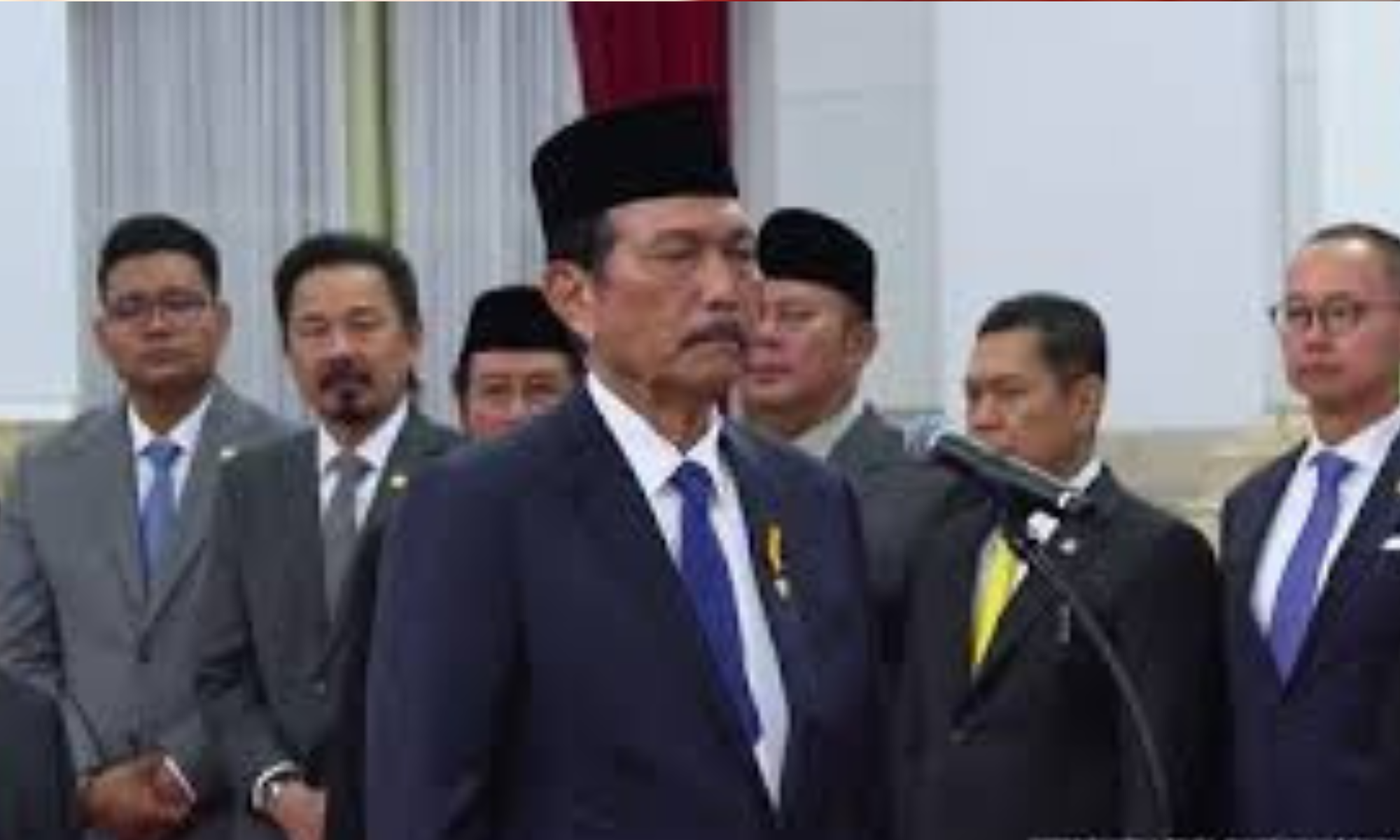 pelantikan Luhut di istana presiden (foro: cnbc)