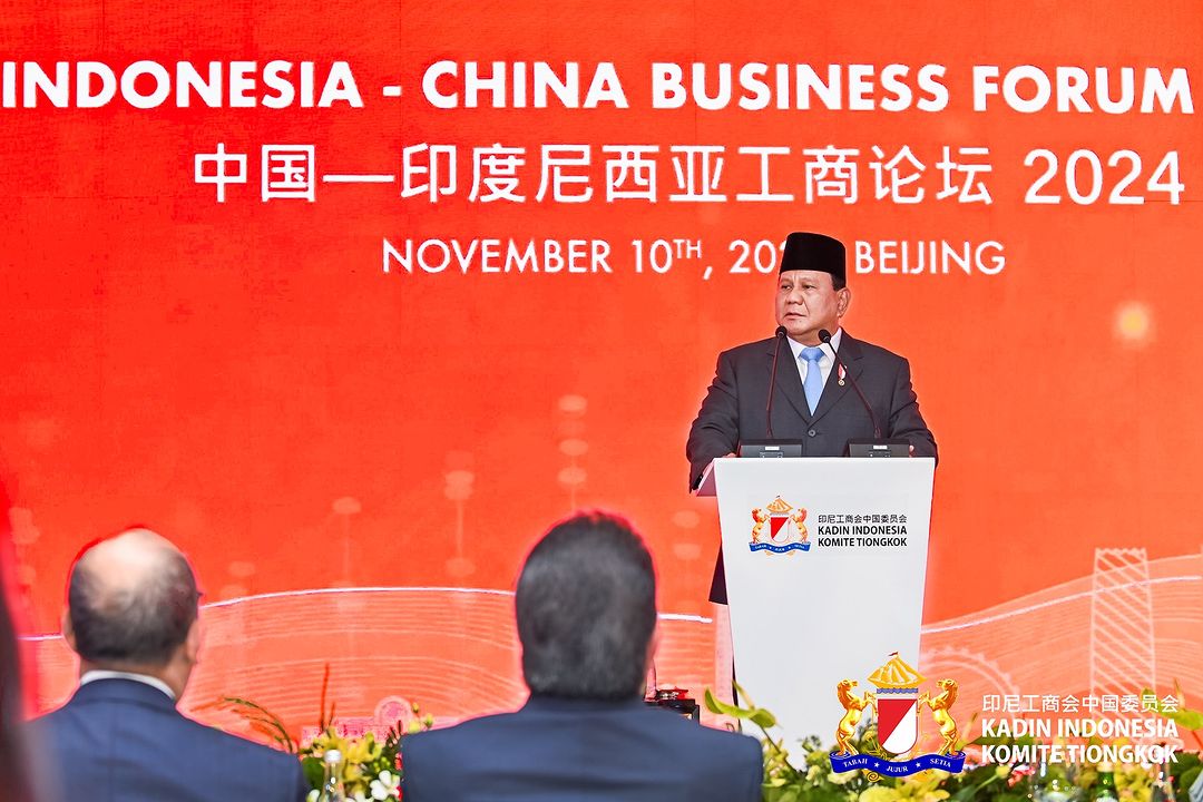 Presiden Prabowo Subianto saat menyampaikan pidatonya dalam Indonesia-China Business Forum 2024 (Sumber: Instagram Kadin Indonesia)