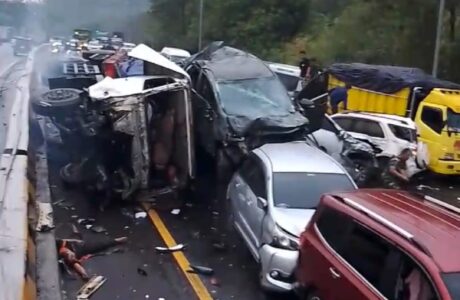 Kecelakaan di Tol Cipularang, Dugaan Truk Rem Blong Tabrak Belasan Kendaraan