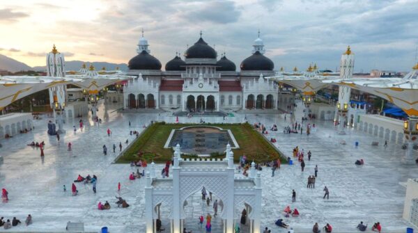 6 Masjid di Luar Timur Tengah: Destinasi Wisata Religi yang Menyimpan Sejarah