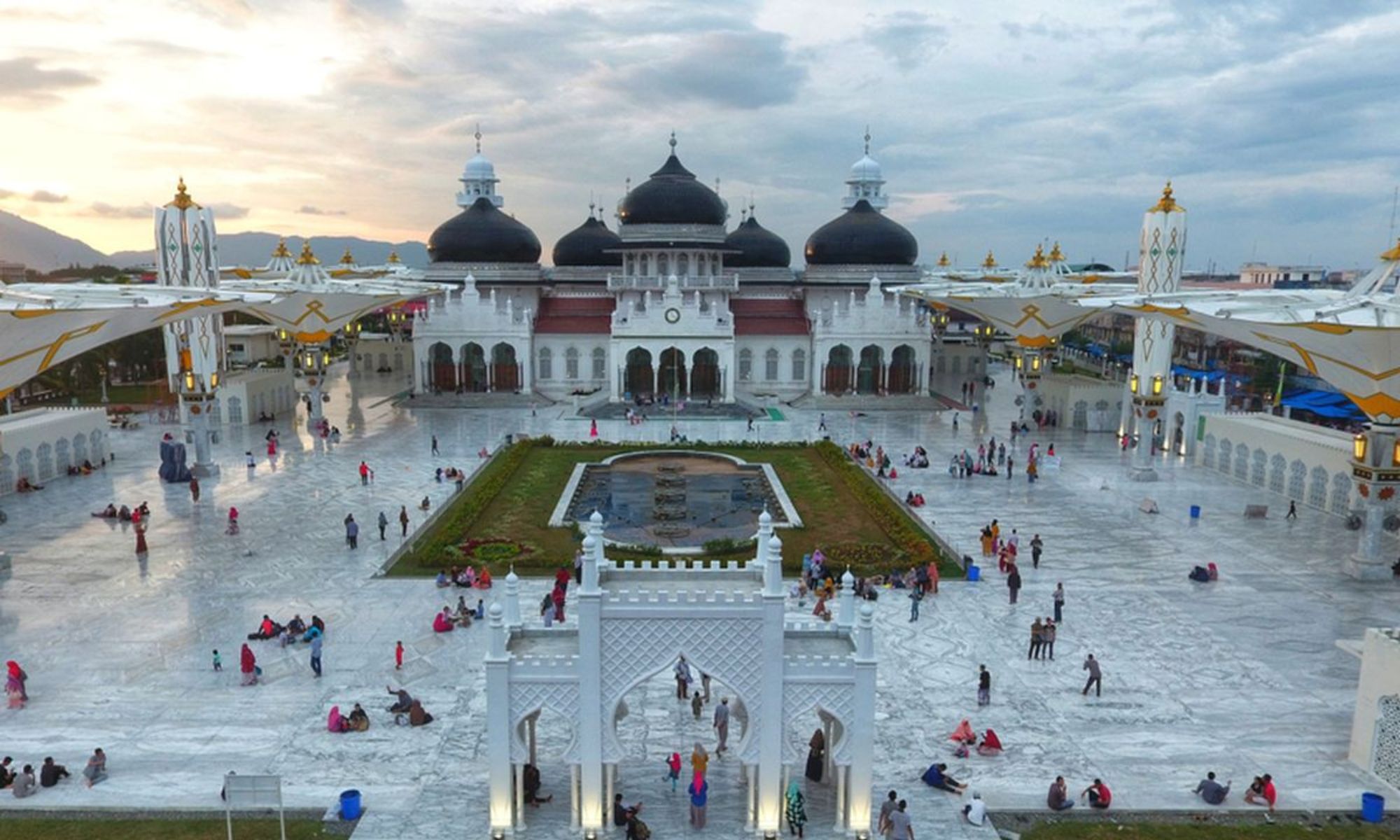 6 Masjid di Luar Timur Tengah: Destinasi Wisata Religi yang Menyimpan Sejarah