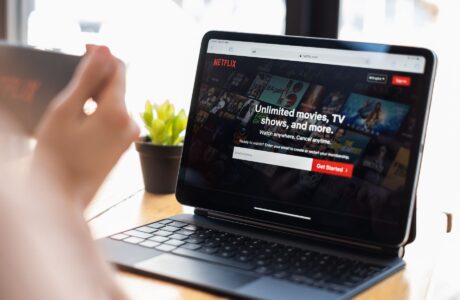 Pelanggan Netflix Tembus 302 Juta, Harga Paket Naik di Beberapa Negara