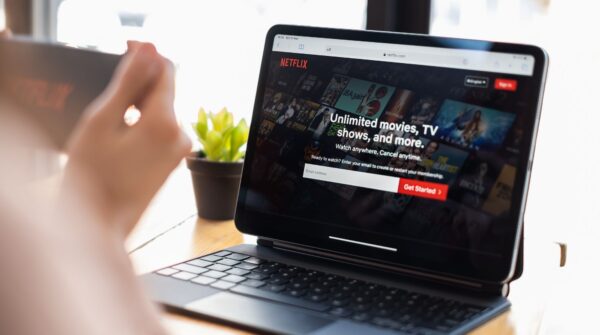 Pelanggan Netflix Tembus 302 Juta, Harga Paket Naik di Beberapa Negara