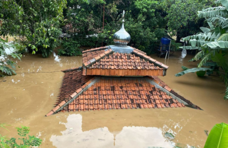 Banjir Kiriman Rendam Pejaten Timur, Mushala dan Ratusan Rumah Terendam