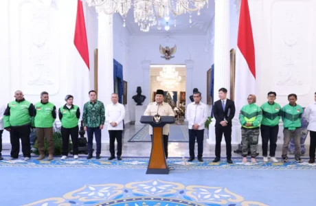 Prabowo Instruksikan THR dan Bonus Hari Raya untuk Pekerja Swasta, BUMN, BUMD, serta Ojek dan Kurir Online! Wajib Cair H-7 Idulfitri!