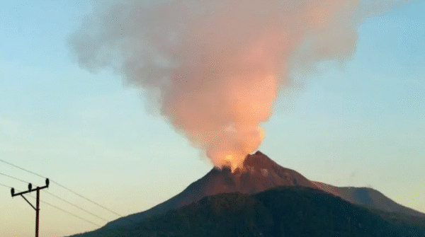 19 Mei 2025: Gunung Lewotobi Laki-Laki Naik Status Jadi “Awas”