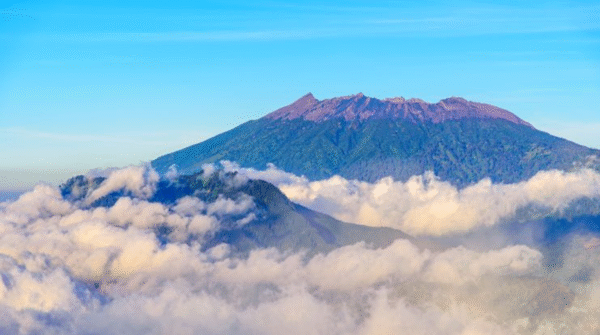 Gunung Raung Erupsi 7 Kali Sejak 12 Juni