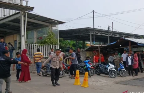 3 Opang Ditangkap Usai Paksa Ibu dan Balita Turun dari Taksi Online