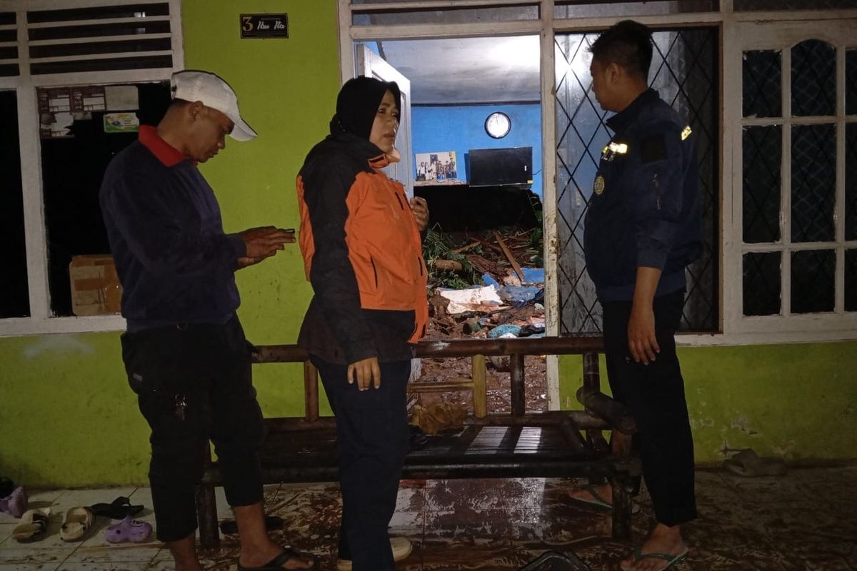 Bencana Alam Longsor di Sukabumi