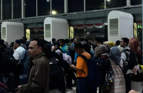 6 KA Batal Jalan! Anjloknya KA Argo Bromo Picu Kekacauan dan Antrean Refund di Senen