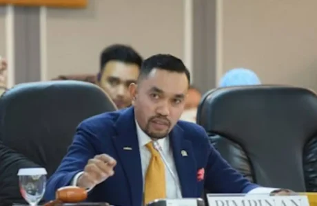 Ahmad Sahroni Dicopot dari Komisi III DPR