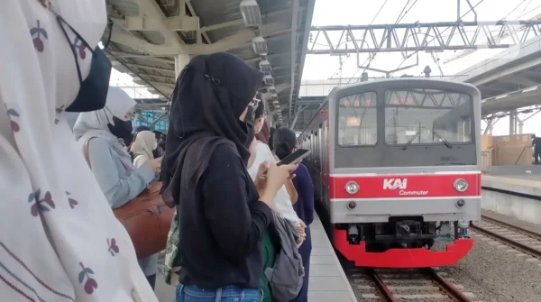 9 Tahun PP Bekasi-Jakarta: Ongkos Capai Rp2 Juta, Tenaga & Waktu Terkuras!